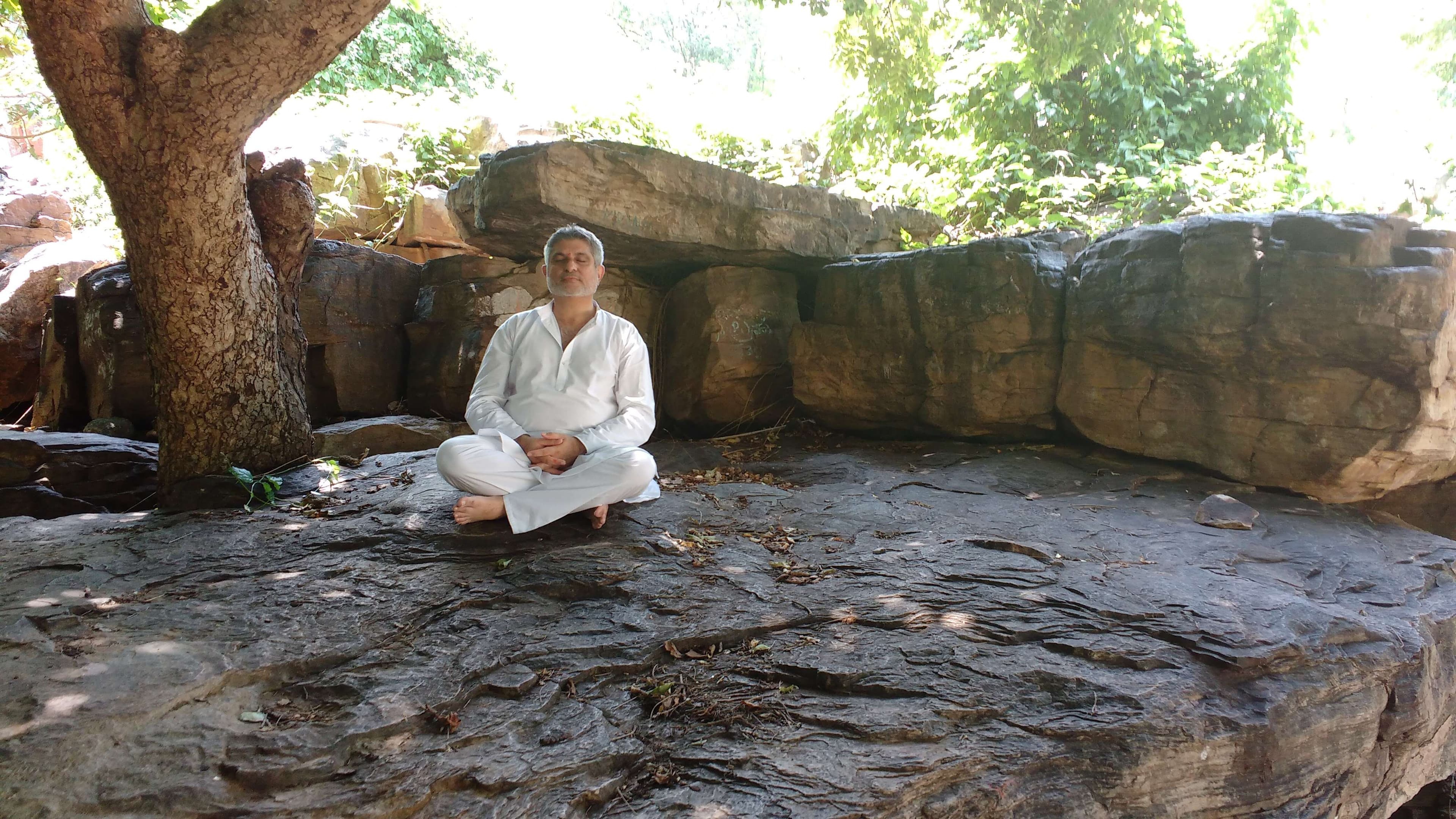 Guruji Naushir meditating in Ethipothala near Kotturu in 2016