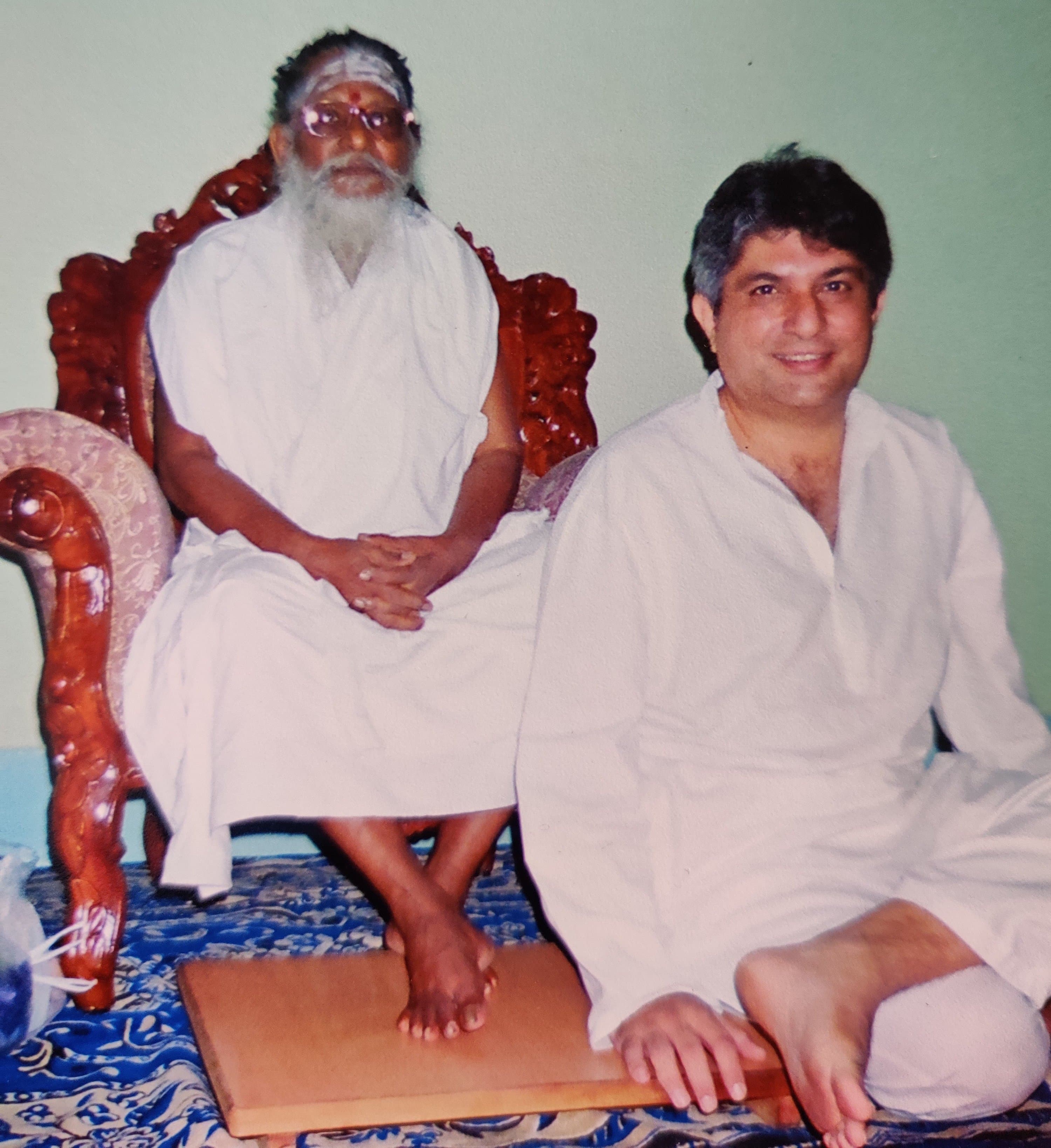 Guruji Naushir was initiated into Guru Parampara by Sadguru Avdhoot Shri Govindagiri Swamiji by Shaktipath Deeksha